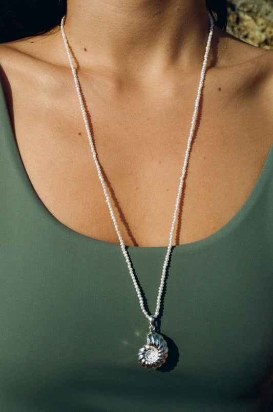 Підвіска «Мушля шепоче» з перлами