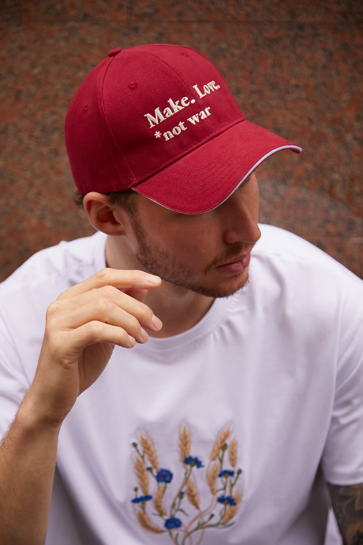Бейсболка “Make. Love.”