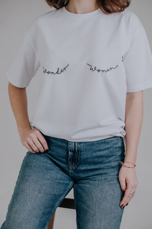 Футболка "Wonder Woman" (центр)