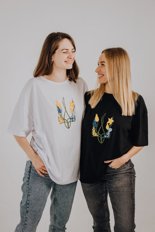 Футболка «Квітучий тризуб» OVERSIZE (по центру)