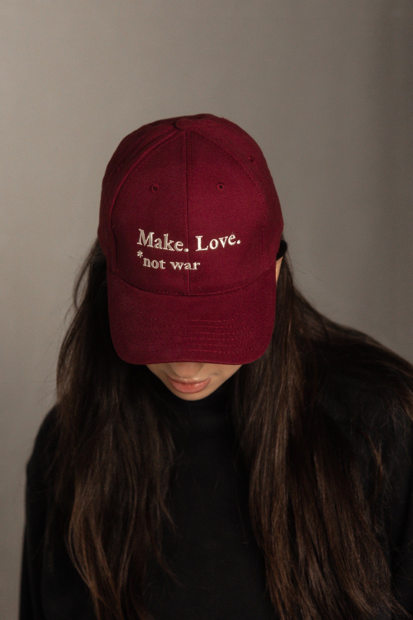 Бейсболка “Make. Love.”
