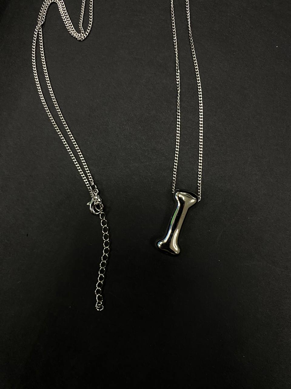 Літера-підвіска max