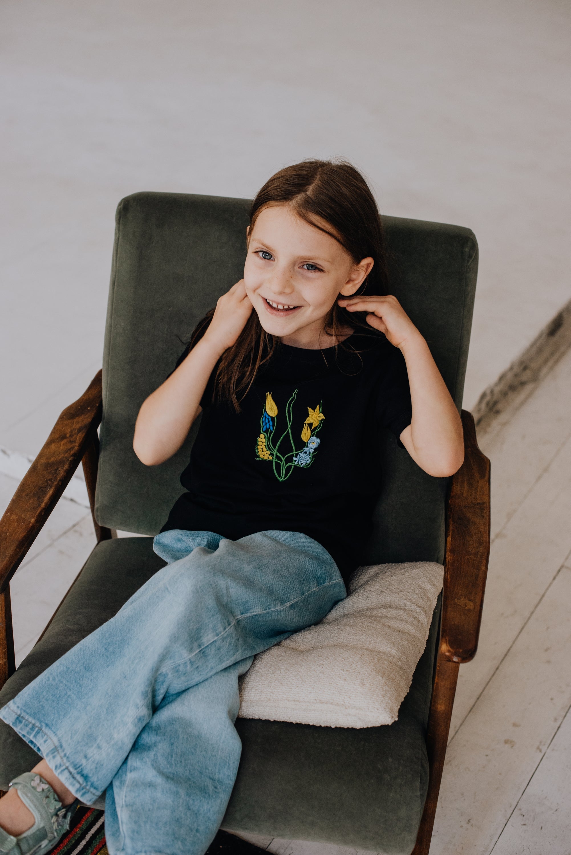 Футболка дитяча «Квітучий тризуб»