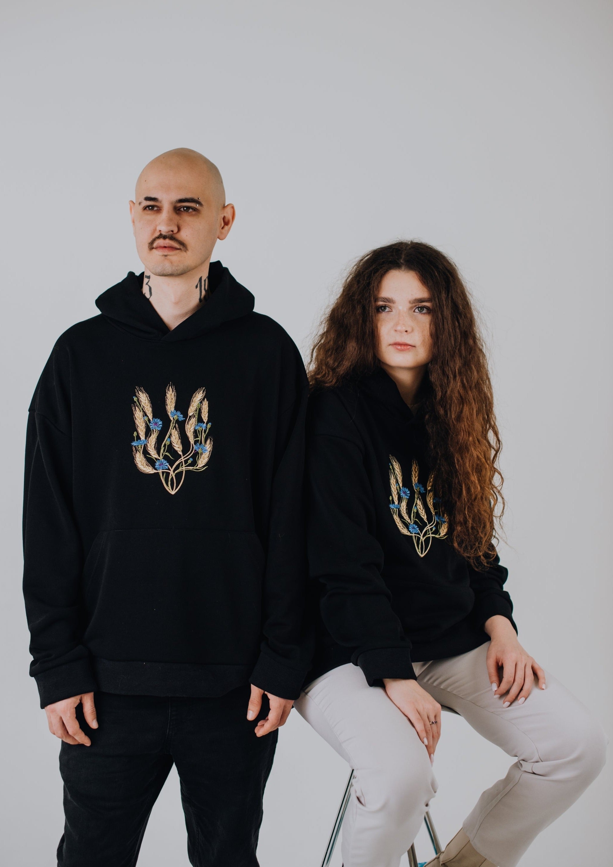 Худі оверсайз «Золотий тризуб» (центр)